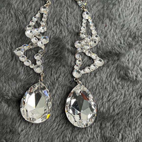 Rhinestone Dangle Earrings Prom Wedding Homecoming Event Lightweight Pierced - Picture 2 of 6